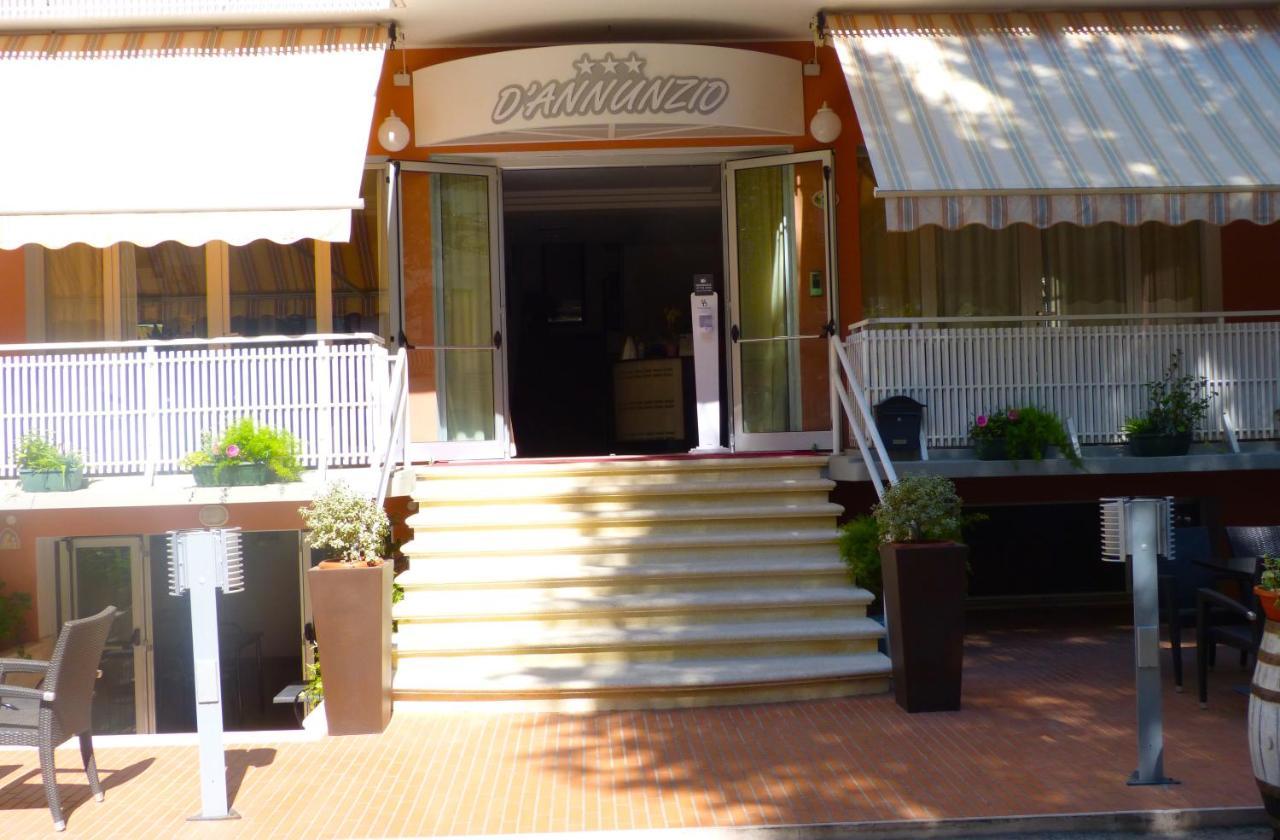 Hotel D'Annunzio Cattolica Buitenkant foto