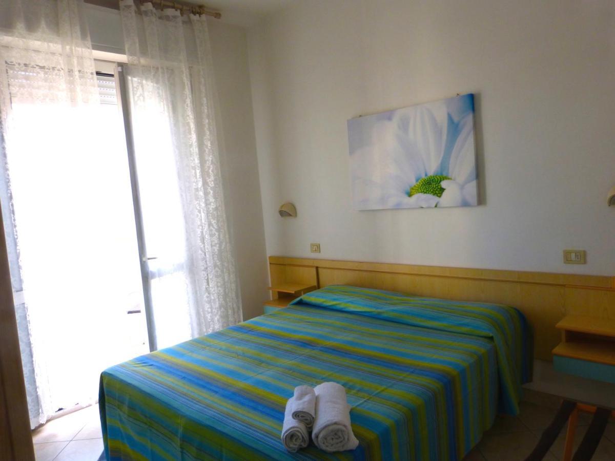 Hotel D'Annunzio Cattolica Buitenkant foto