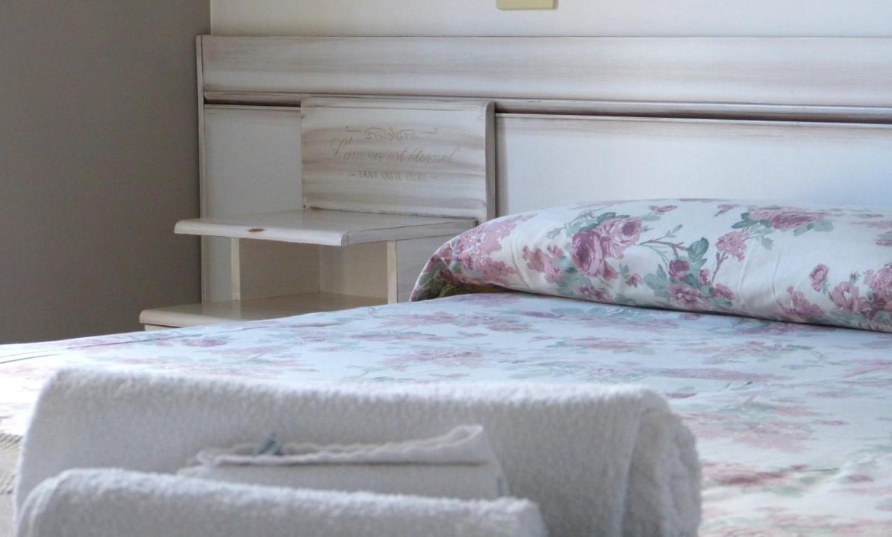 Hotel D'Annunzio Cattolica Buitenkant foto