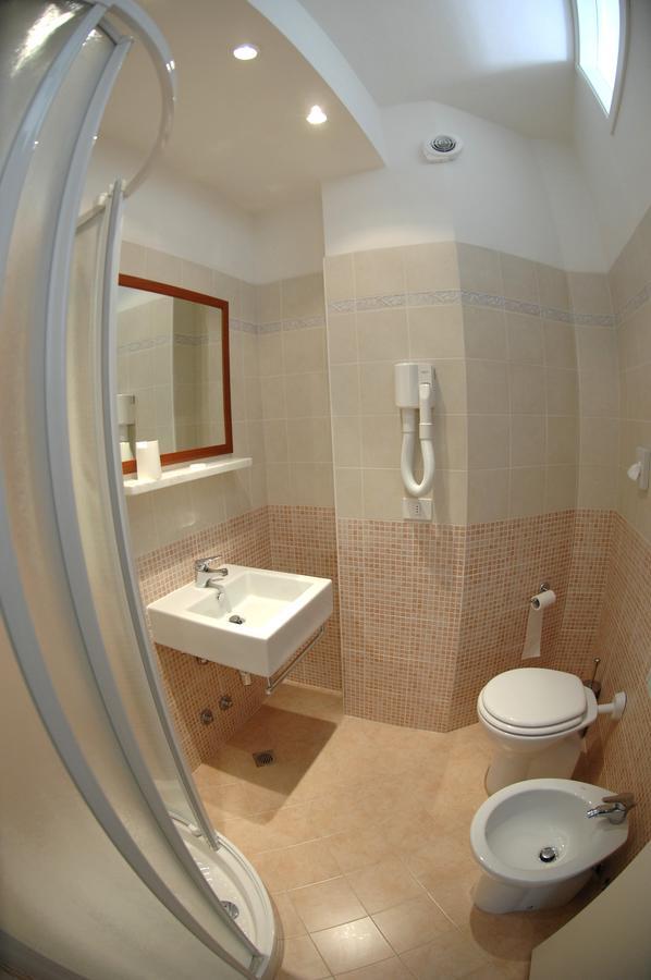 Hotel D'Annunzio Cattolica Buitenkant foto