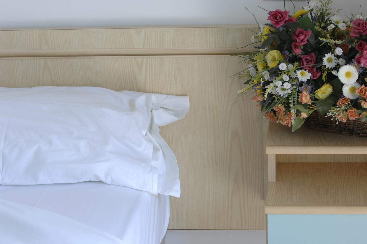 Hotel D'Annunzio Cattolica Buitenkant foto