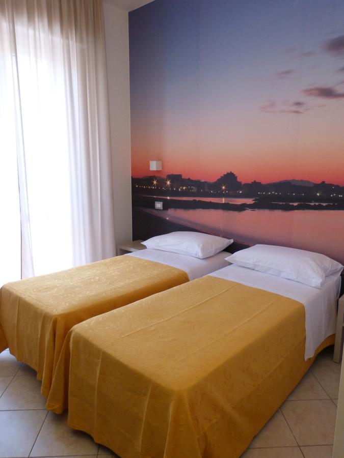 Hotel D'Annunzio Cattolica Buitenkant foto